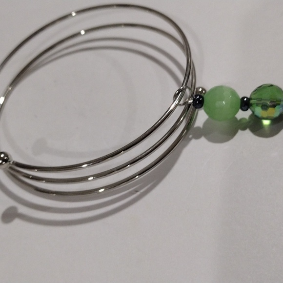 Silver-tone Wire Bangle Bracelet with Green Beaded Charm – Elegant Women Jewelry - Picture 4 of 8